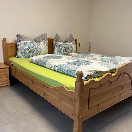 Apartments Und Zimmer Vettweiss Buitenkant foto