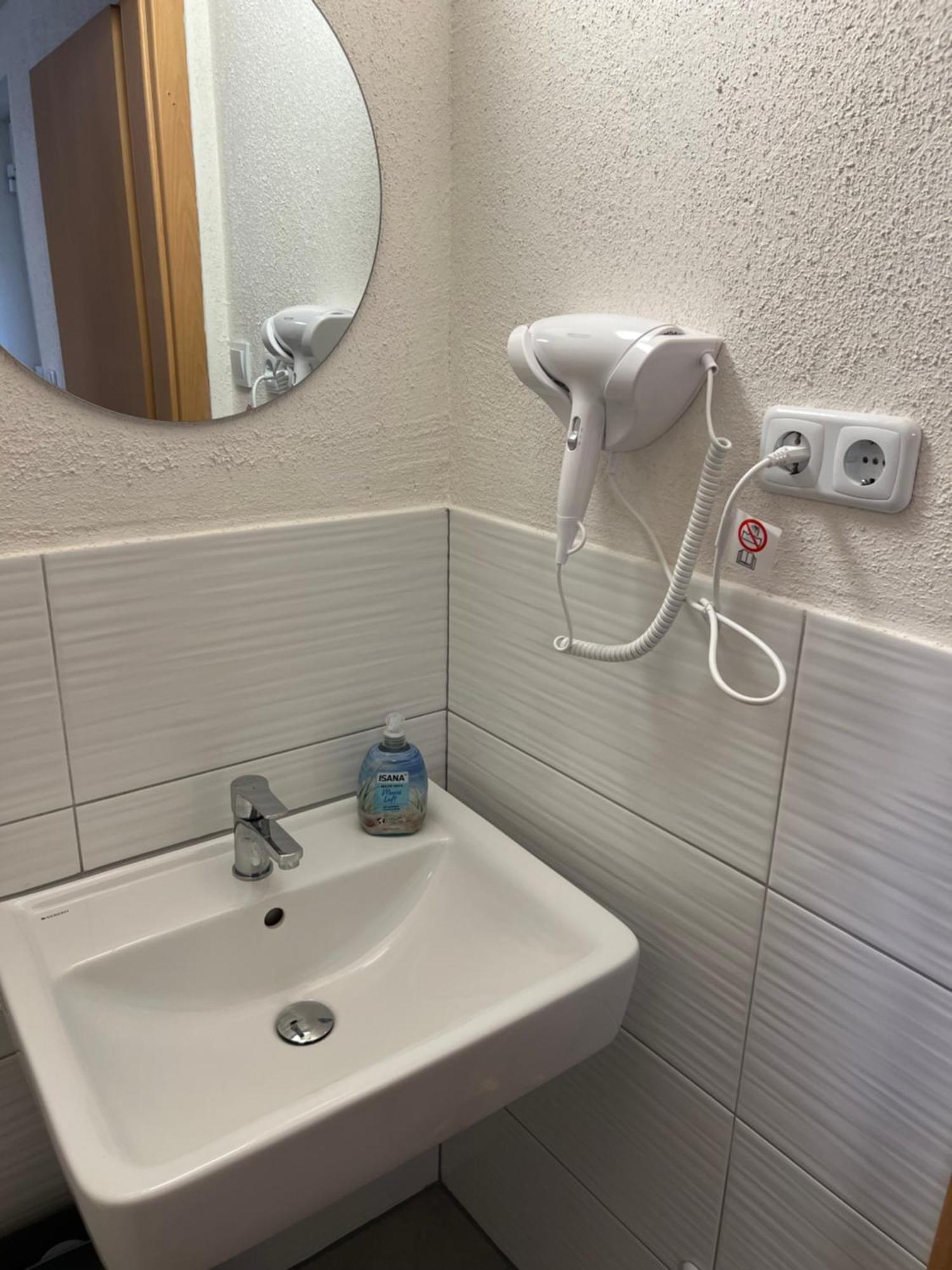Apartments Und Zimmer Vettweiss Buitenkant foto