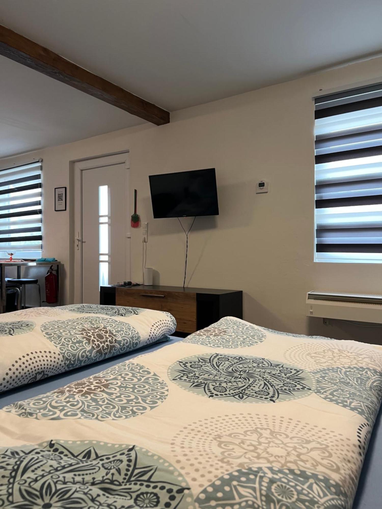 Apartments Und Zimmer Vettweiss Buitenkant foto