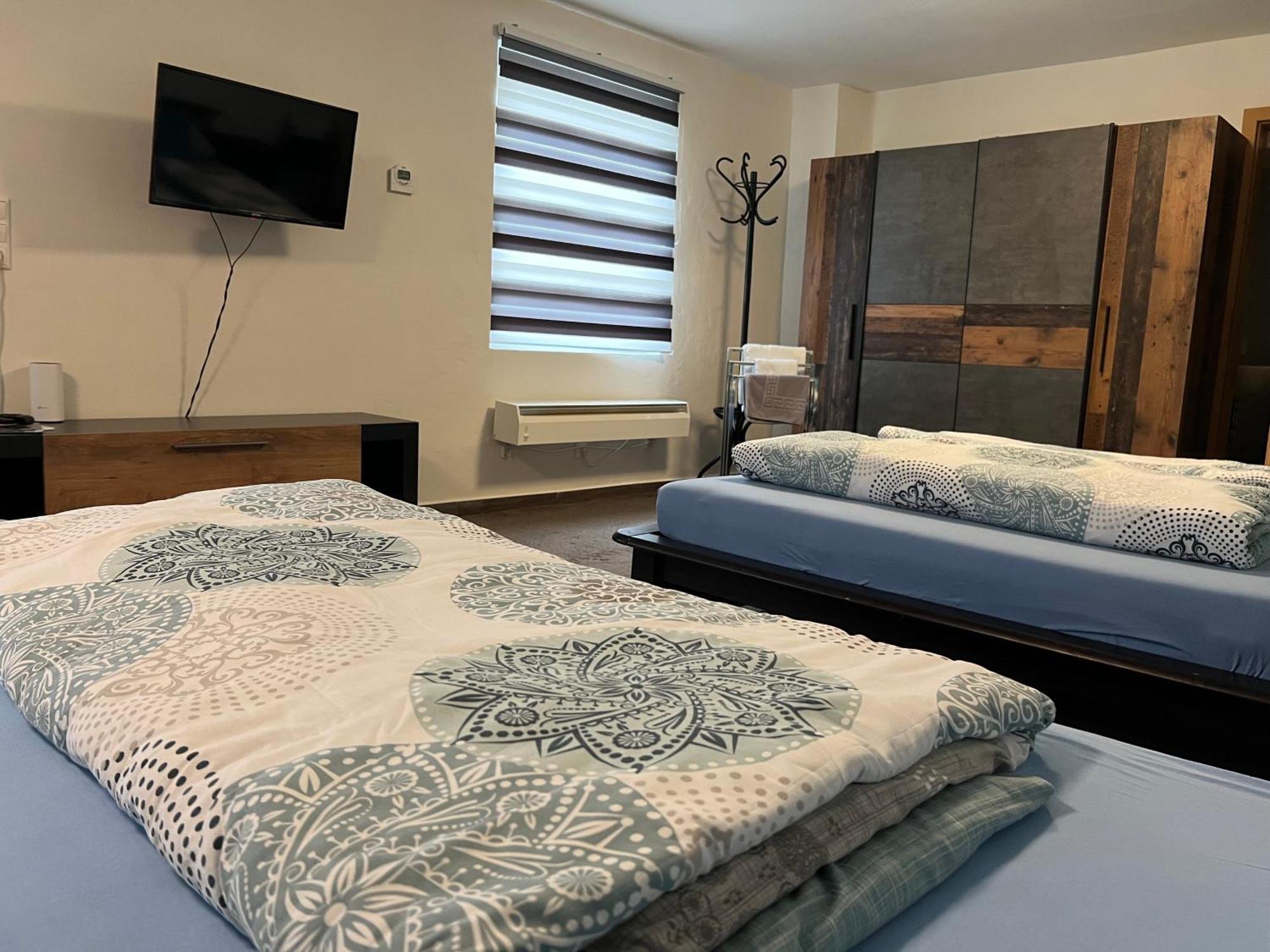 Apartments Und Zimmer Vettweiss Buitenkant foto